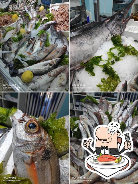 Pescheria-cuopperia Sapori Di Mare Ed Oltre serve un menu per gli amanti dei piatti di mare