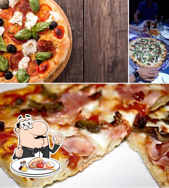 Ordina una pizza a Time Out - Pizza & Panini