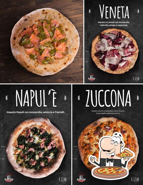 Get pizza at Pizzeria Acquario Cremona