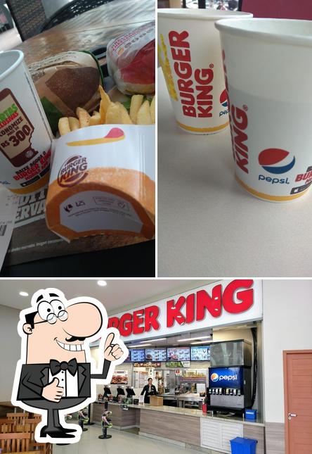 Look at the image of Burger King