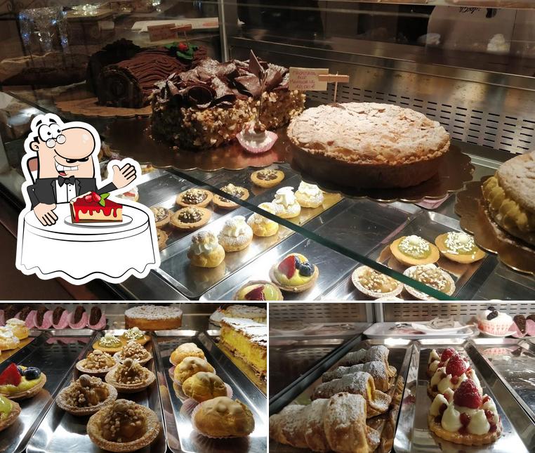 BONCIÒ • Pasticceria, Caffetteria, Gelateria, Bar serve un'ampia selezione di dolci