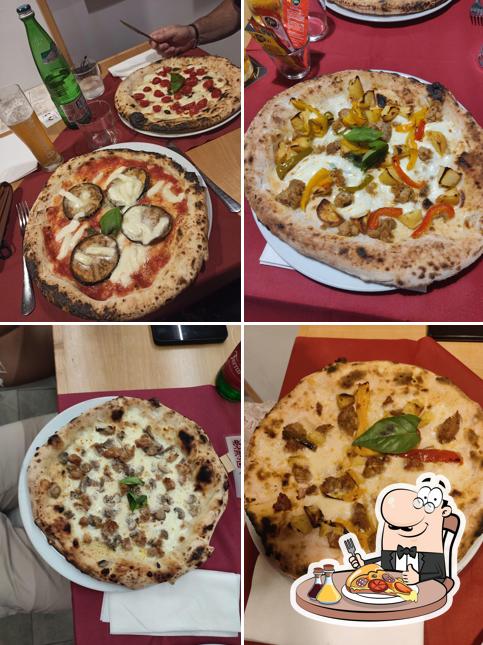 Choisissez des pizzas à Antico Forno