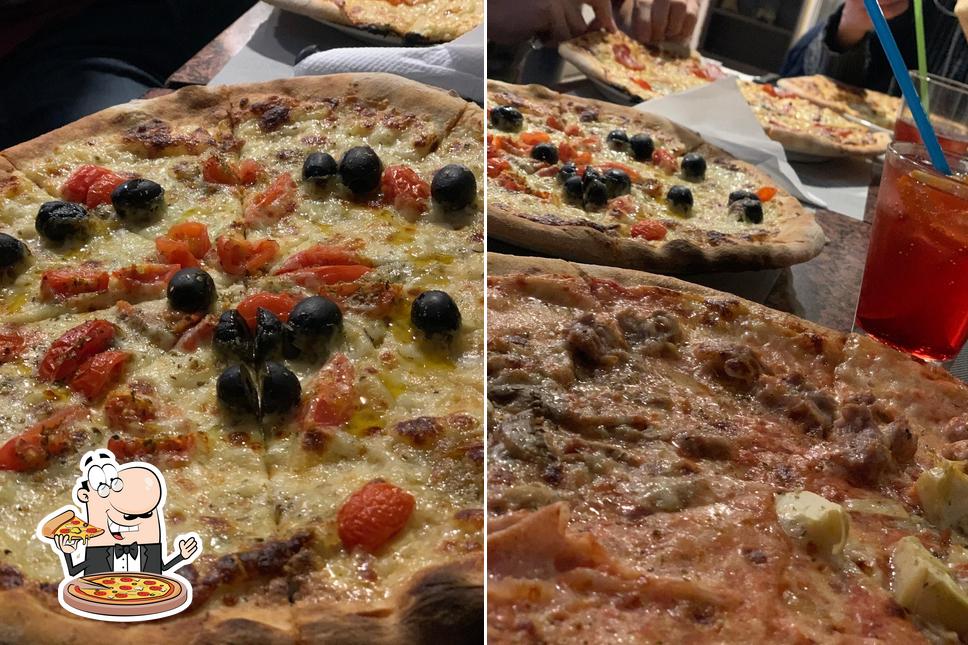 Prenditi una pizza a Bar Pizzeria " il Baretto in Piazza"