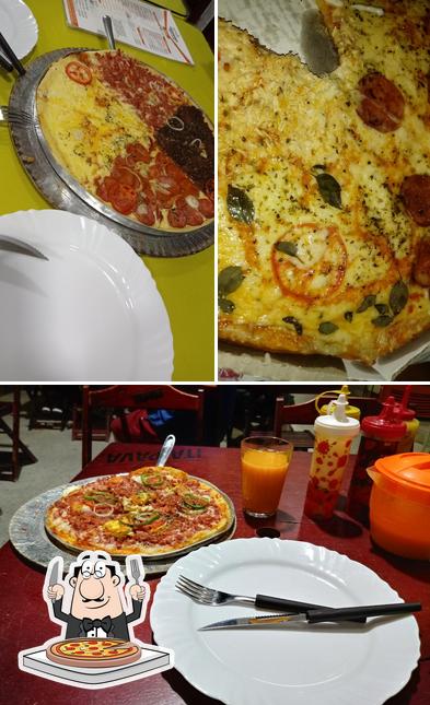 Escolha pizza no Novo Hotel das Missões & Pizzaria