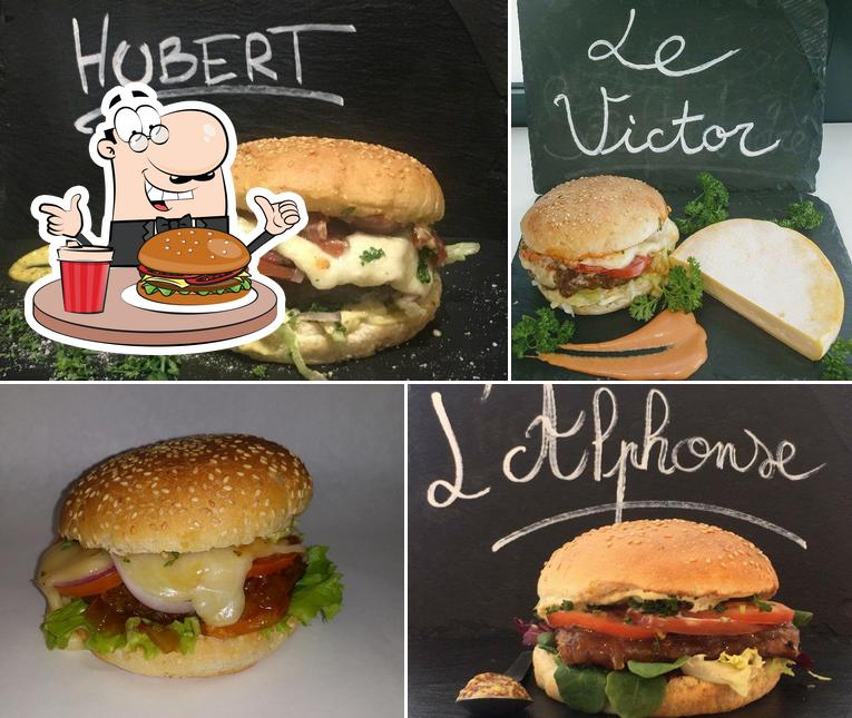 Prenez un hamburger à Côté Burger