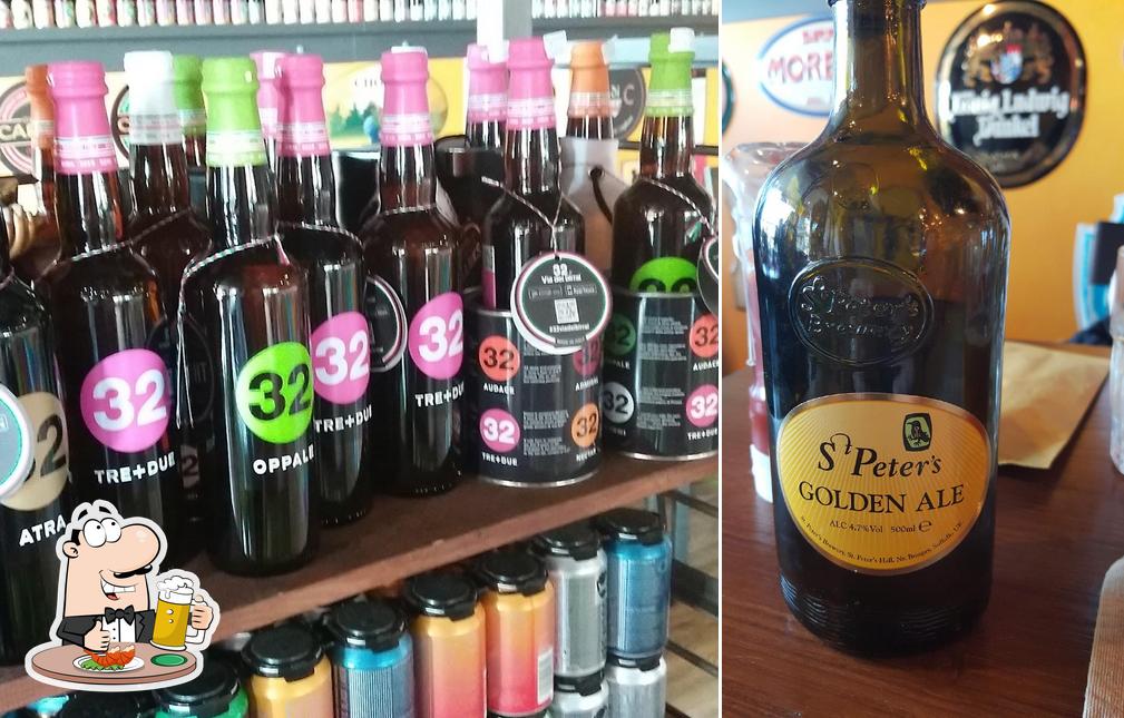 Puoi goderti un rinfrescante bicchiere di birra chiara o scura