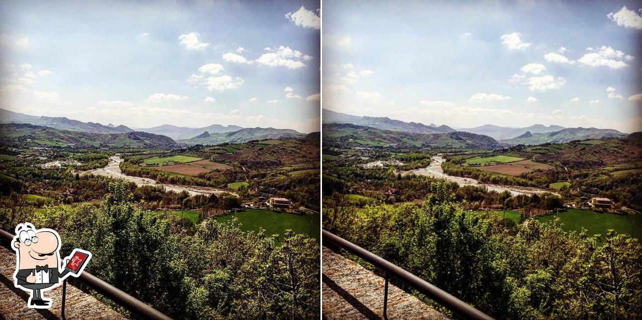 Guarda gli esterni di Hotel Benessere Oste del Castello