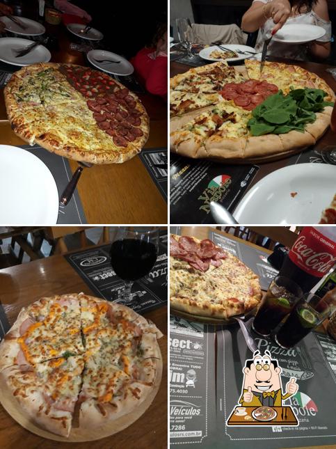 Escolha pizza no Pizzaria Via Napole