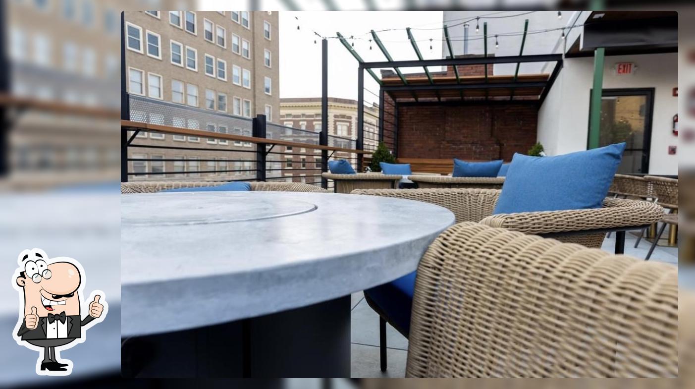 LaFontaine's Rooftop Lounge in Huntington Restaurant reviews