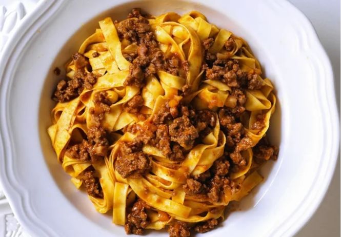 Tagliatelle Al Ragu