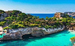 Top 5 things to do and delicious places to eat at in Mallorca
