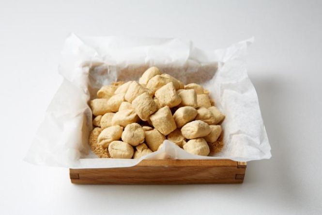 Yeot, sticky sweet. Image by National Institute of Korean Language. License: CC BY-SA 2.0 KR DEED