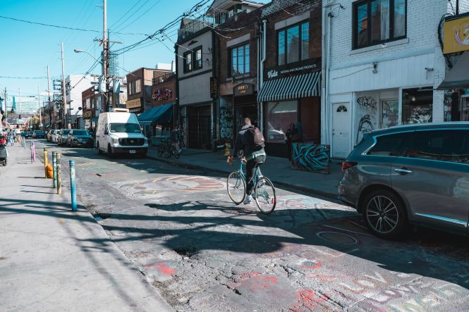 Marché Kensington, Vieux Toronto. Photographie de Jason Ng sur unsplash.com