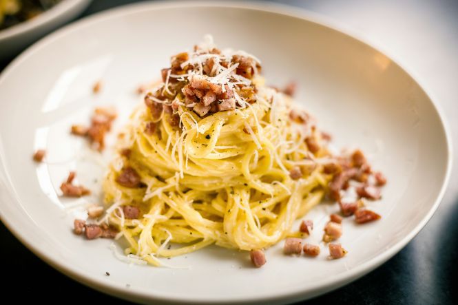 Carbonara. Photo par Rob Wicks sur Unsplash