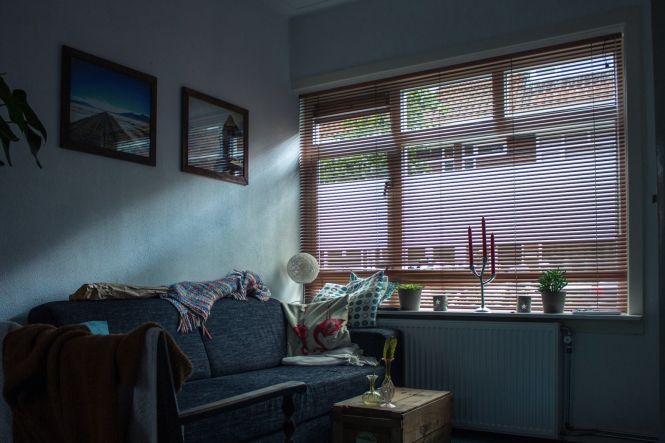 Une chambre à Amsterdam. Photo de Christopher Lemercier sur Unsplash.