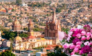 El Día de la Madre - Mother's Day in Mexico city; celebrate, have fun, eat