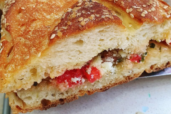 Pane cunzato. Sourse: https://www.instagram.com/bernardo.ledeliziedelporto/