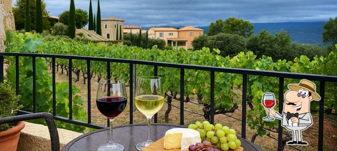 Wineries and country restaurants in the Luberon region, France