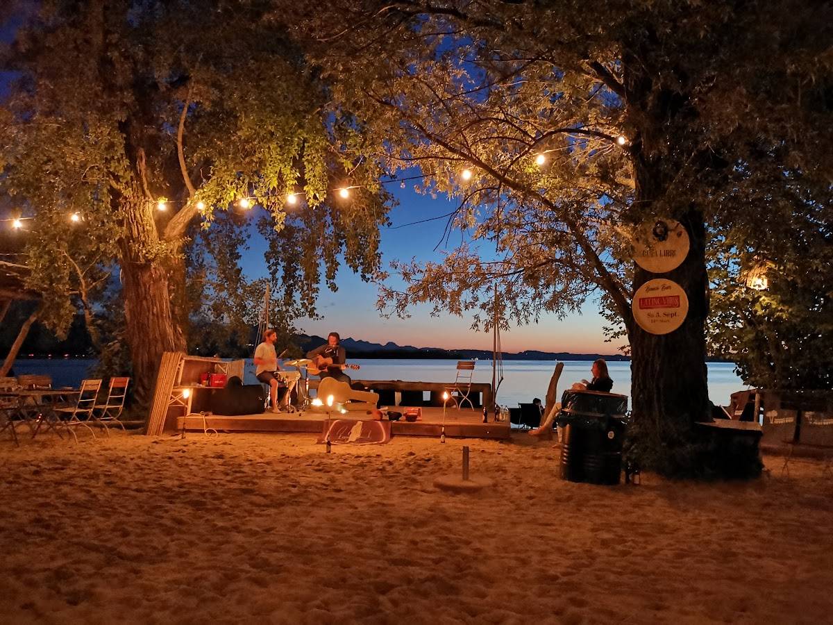 bilder von beach bar übersee