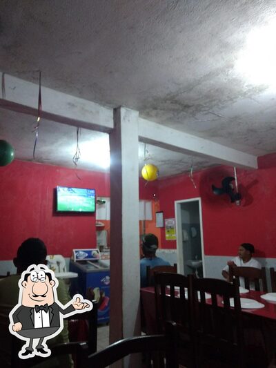 Veja imagens do interior do Pizzaria Santana