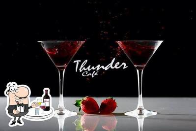 Prova liquori e drink o cocktail alcolici