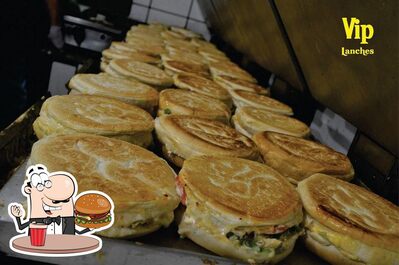Peça um hambúrguer no Vip Lanches