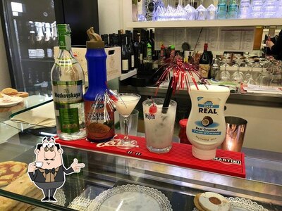 White Cafe' propose un éventail de boissons