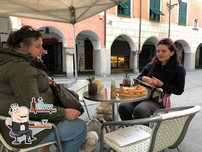 Découvrez l'intérieur de White Cafe'