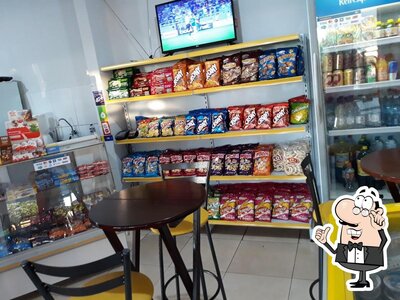 Veja imagens do interior do Café Multiservice Lanches