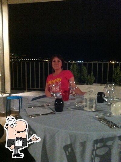 Dai un'occhiata agli interni di Trattoria Alla Risorta