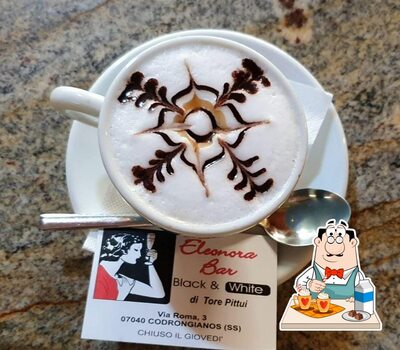 Goditi un drink al ristorante Bar Eleonora