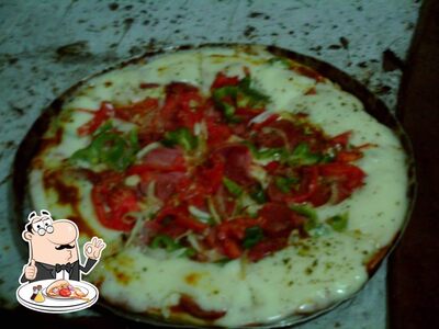 No Casa Verde Massas, você pode provar pizza