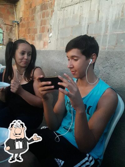 Veja imagens do interior do Frango's Bar