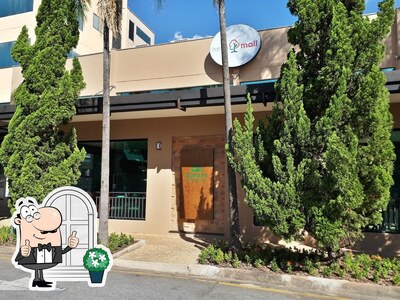 Você pode espairecer no na área externa do Limone Pizzeria