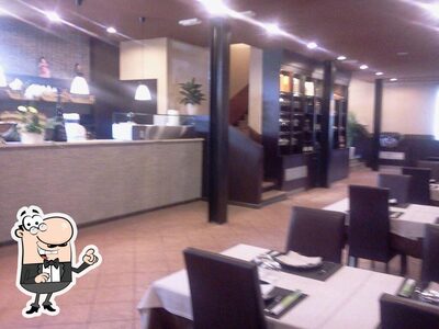 Dai un'occhiata agli interni di Orientsushirestaurant