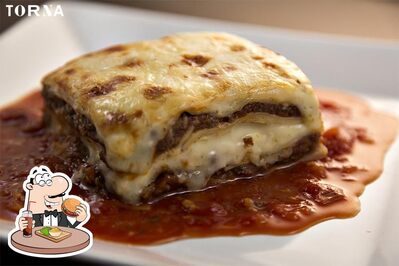 Deguste um dos hambúrgueres oferecidos no Torna Restaurante