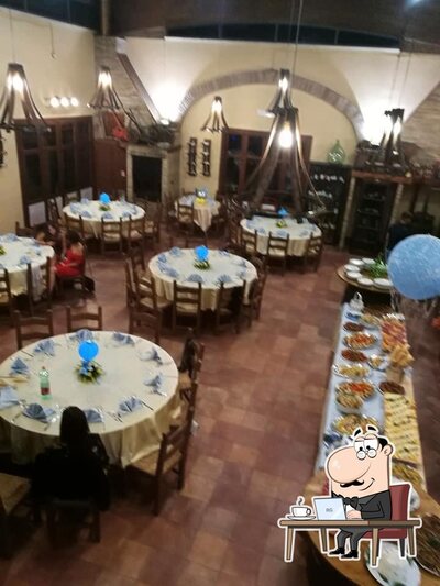 Siediti a un tavolo di Agriturismo Panta Rei