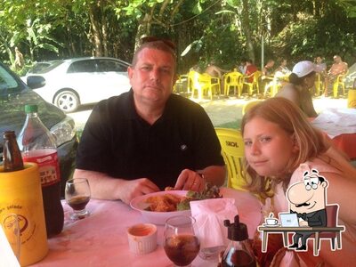 Veja imagens do interior do Bar e Restaurante Dona Onça