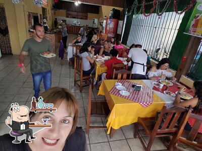 O interior do Garfo e Faca Restaurante e Churrascaria