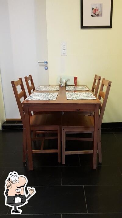 Siediti a un tavolo di Pizza & Kebab Sumiswald A. Usak