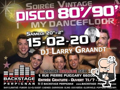 Découvrez les informations sur Backstage