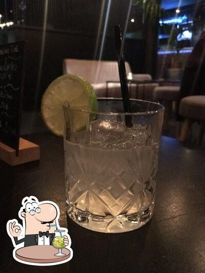 Soddisfa la tua sete con un drink al pub & bar Dillinger