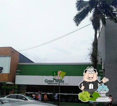 O exterior do Restaurante Green White