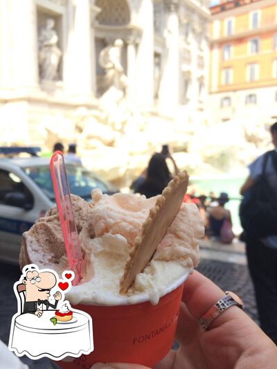 Non scordarti di ordinare un dessert al pub & bar La Maison Estiva