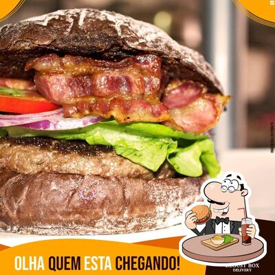 Peça um hambúrguer no Degust Box