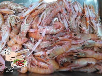 Gli ospiti di Lazzaro&Barbara Catering ed Eventi per te possono godersi vari piatti di mare