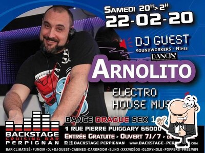 Voici l'annonce publicitaire de Backstage