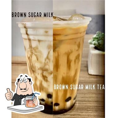 Tome uma bebida no Wanderlust Tea Cafe