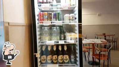 Siediti a un tavolo di Bar