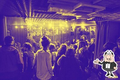 Siediti a un tavolo di Dillinger